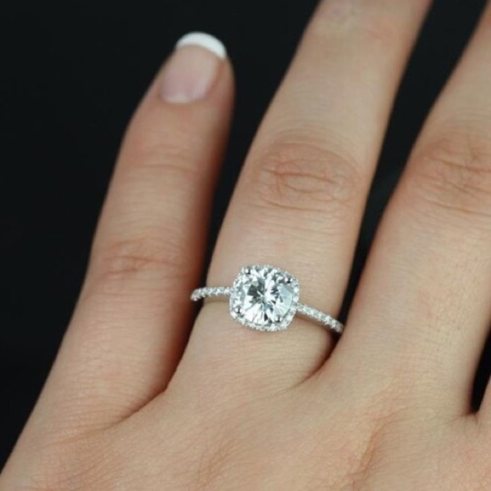 Authentication free! ✨ Platinum, Moissanite & Diamond Round Cushion Halo Ring